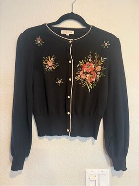 Vintage Inspired Mr. Water Black Embroidered Floral Cardigan Sweater Size Large